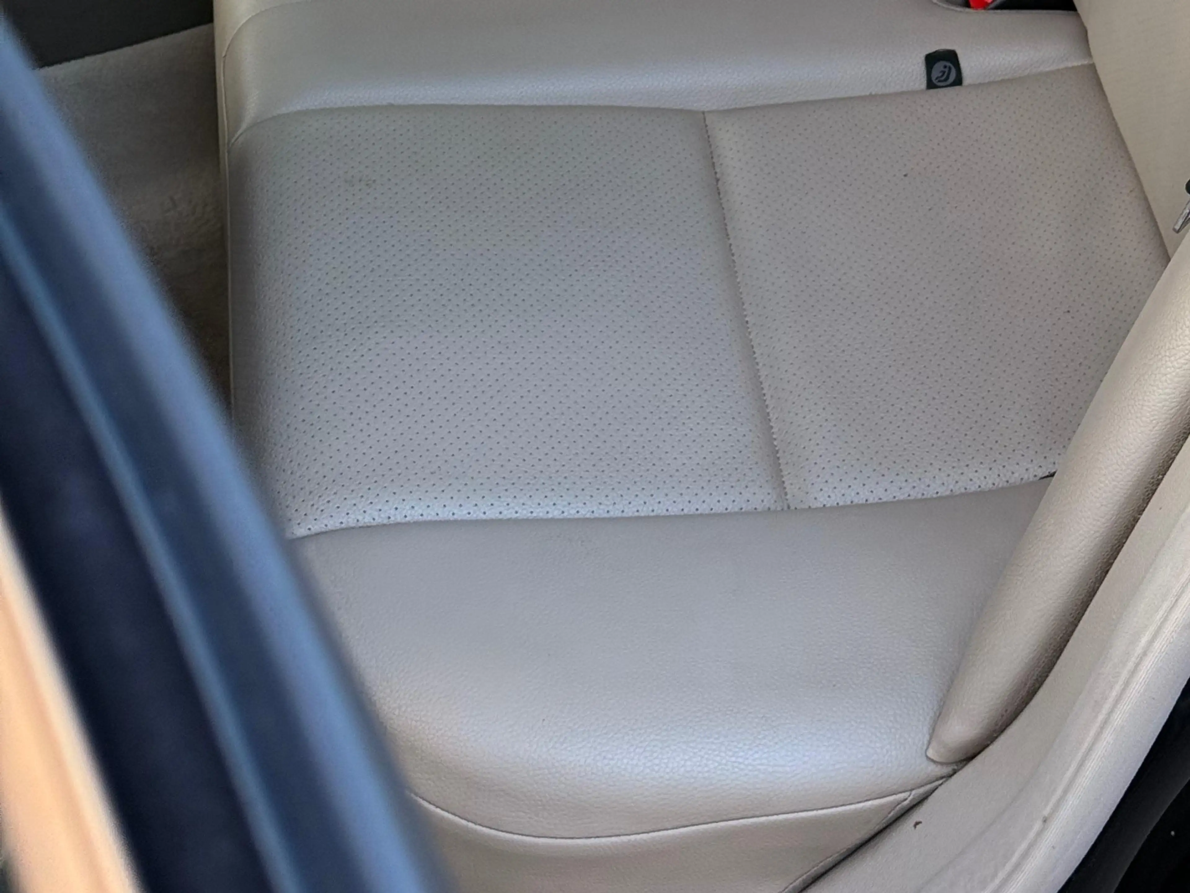 Mercedes-Benz C 250 C 250 CGI BlueEfficiency (204.047) — photo 15