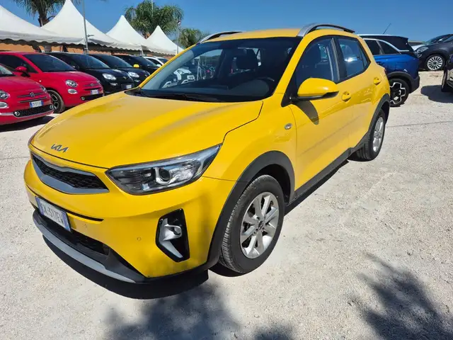 2022 Kia Stonic in Yellow for sale