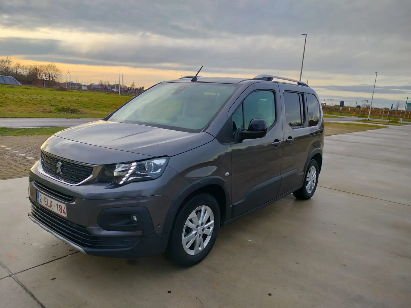 Peugeot e-Rifter Rifter Elektro L1 Allure Pack Grau - 1