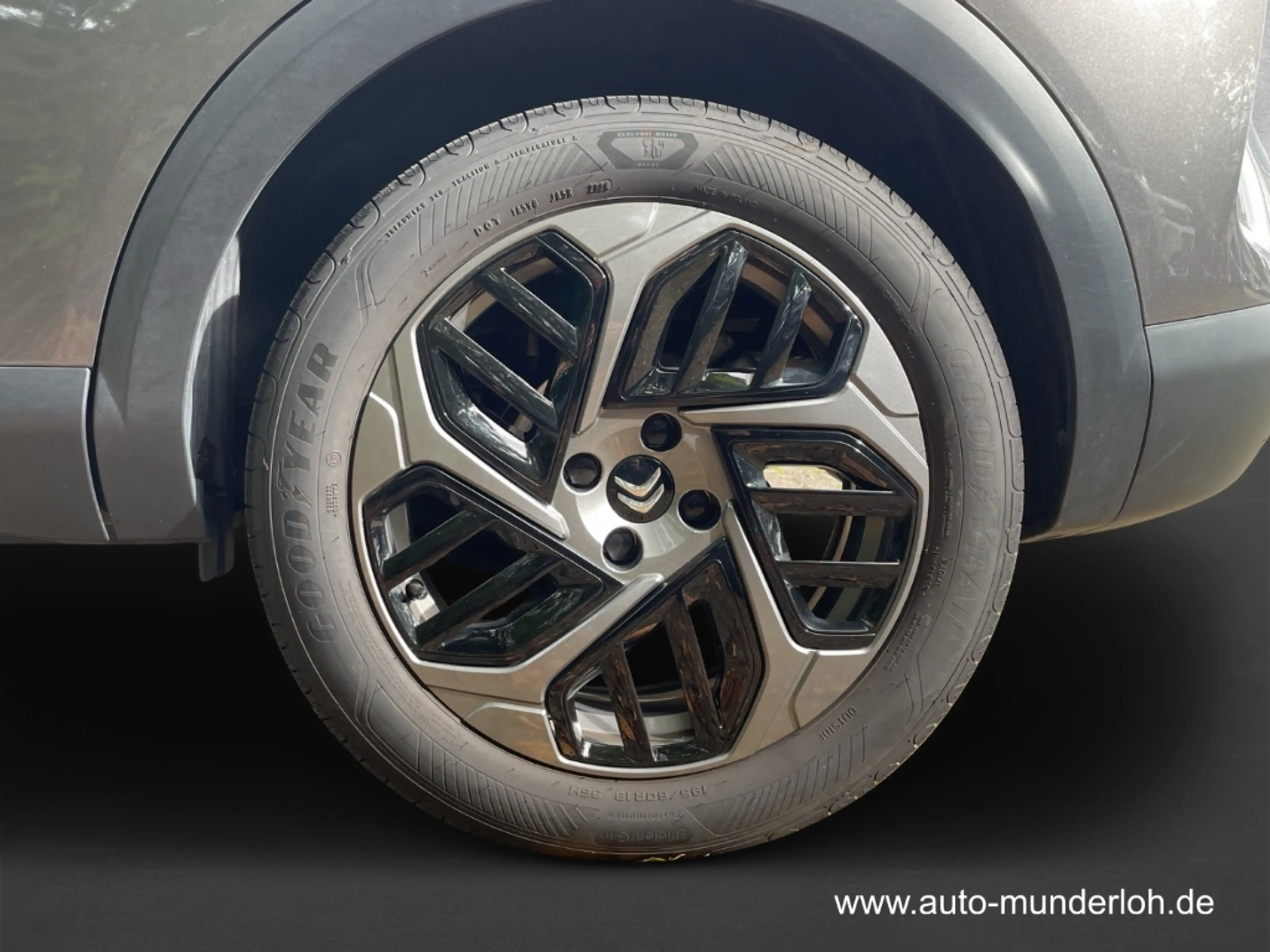 Citroen C4 PureTech 130 EAT8 Plus NAVI-KOMFORT-PAKET KLIMAAU — photo 12