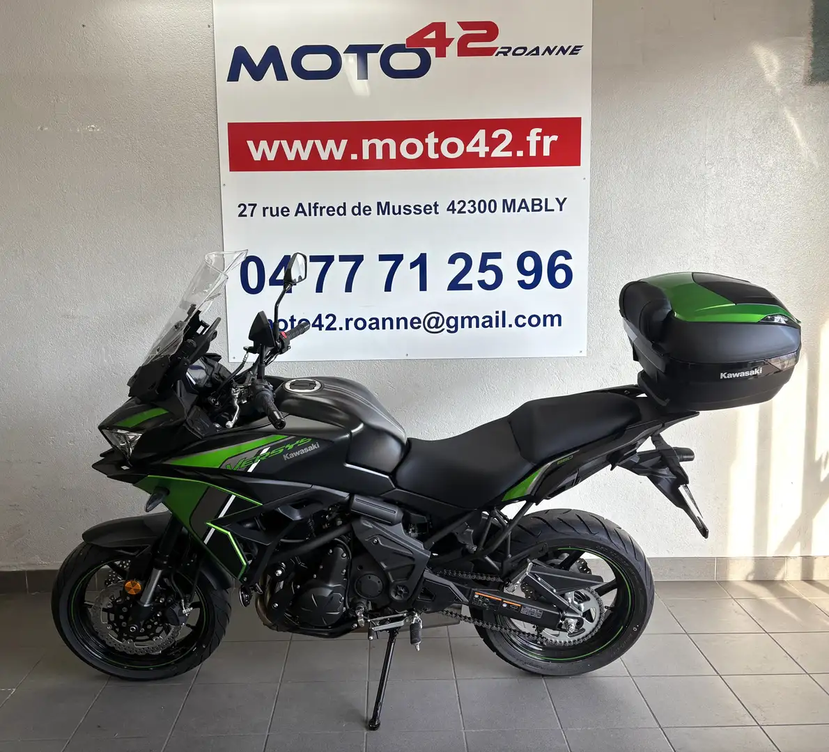 Kawasaki Versys 650 Negru - 1