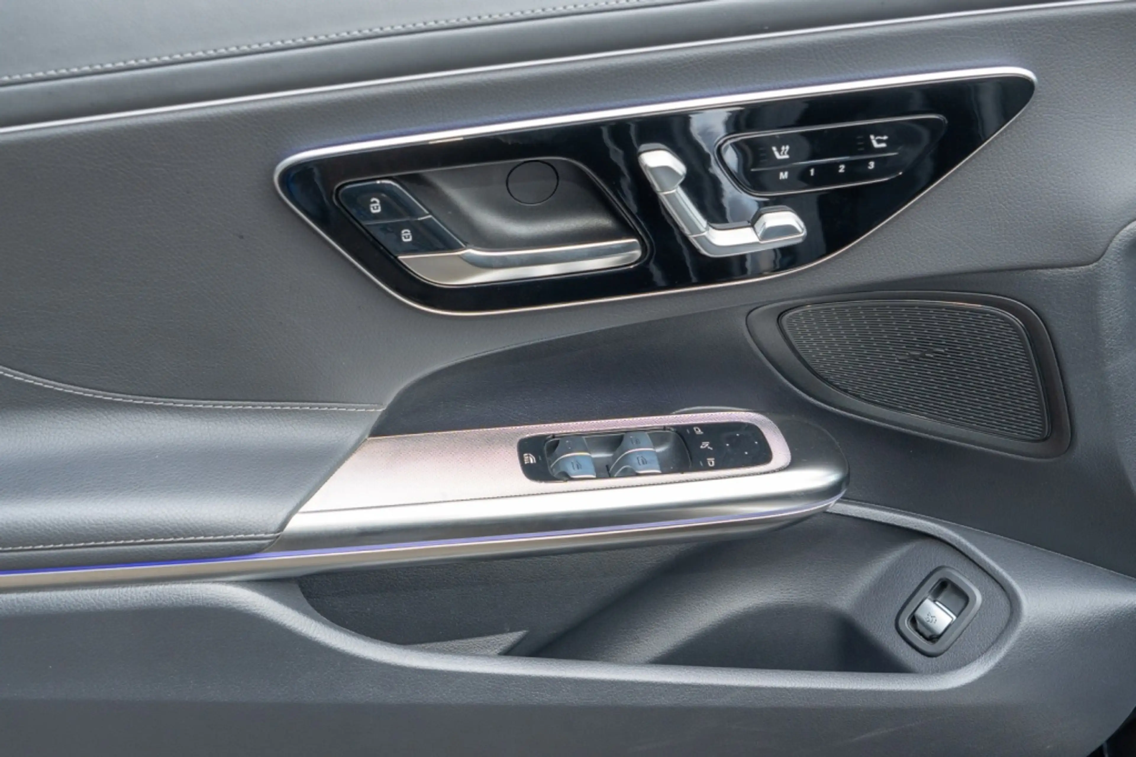 Mercedes-Benz CLE 200 *Cabrio AMG Night Memory 20" LED KeyGo — photo 9
