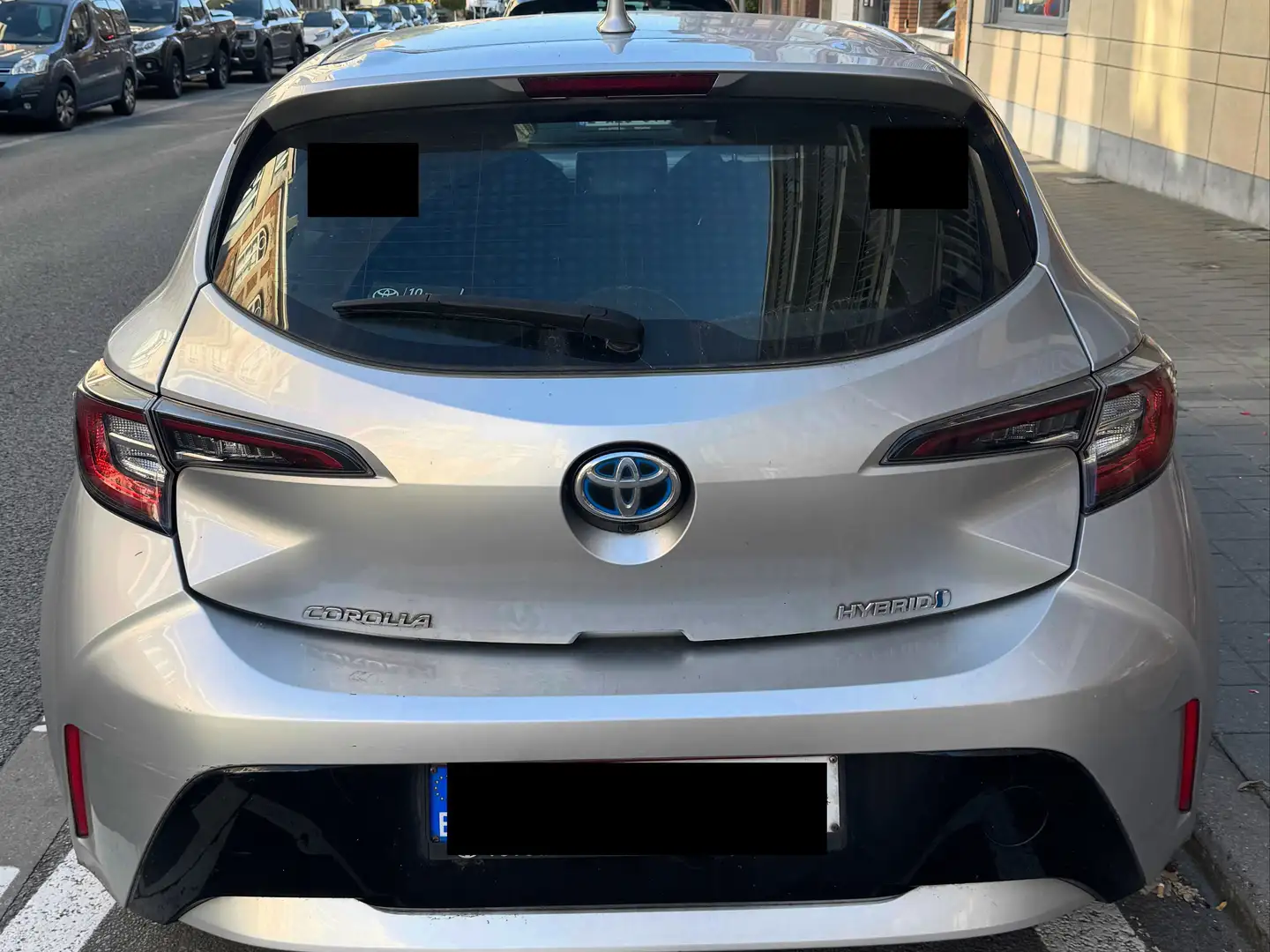 Toyota Corolla 10 ans garantie Toyota. 1.8 hybride Argent - 2