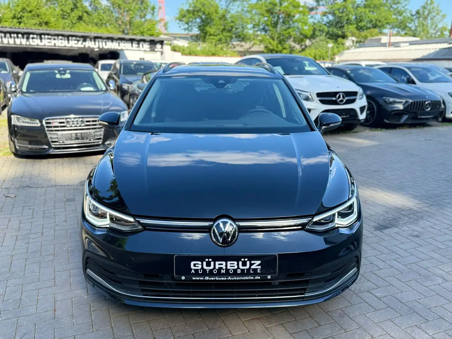 Volkswagen Golf VIII Variant Style*Aut*RFK*Shzg*ACC*Navi* Černá - 1