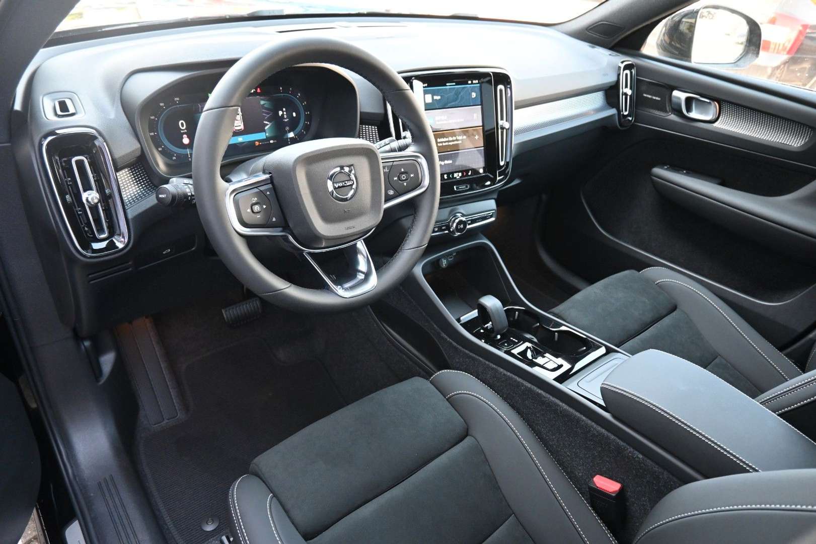 Volvo XC40 B4 Plus - 2025 - Joinsteer - #12