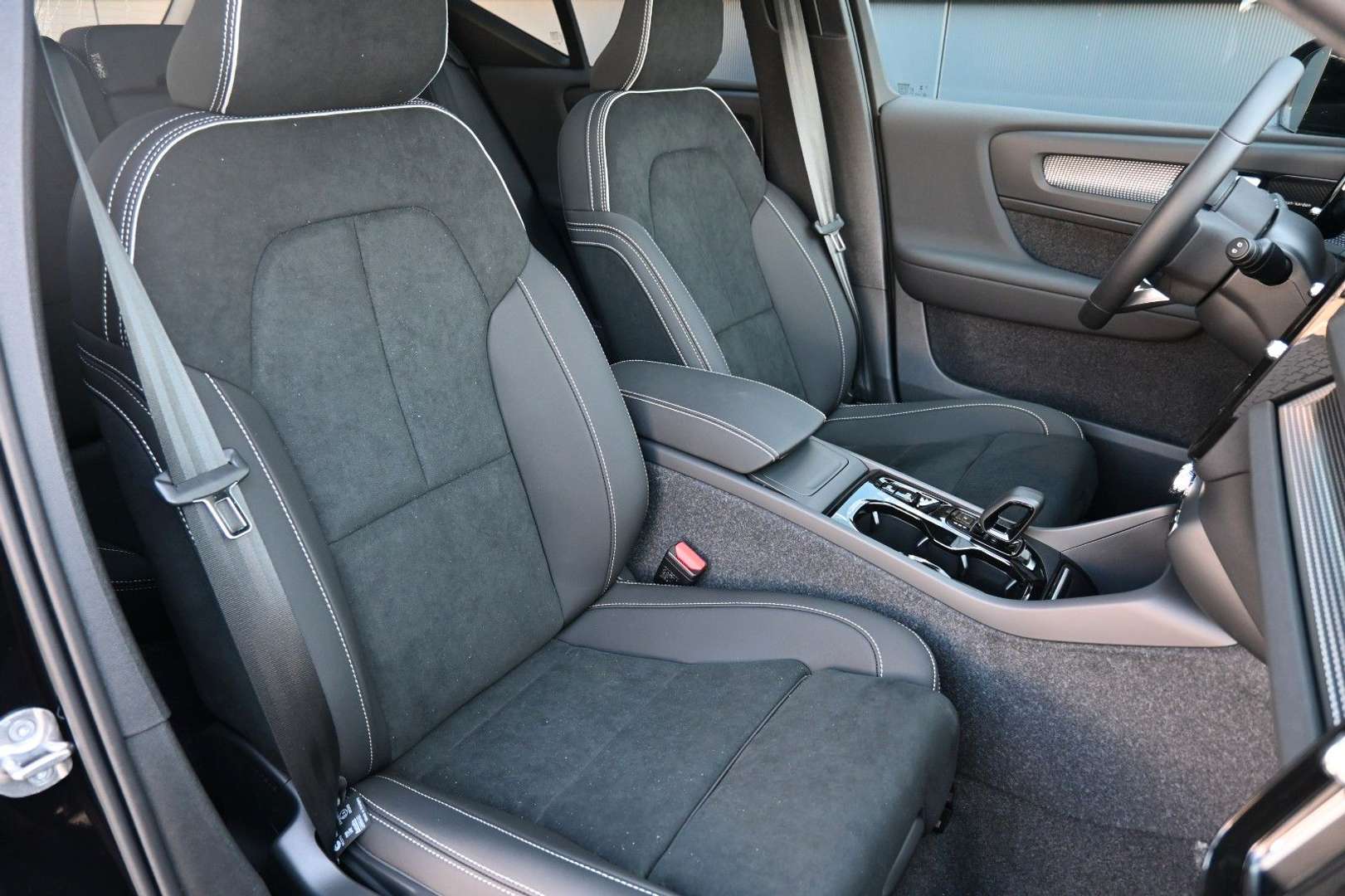 Volvo XC40 B4 Plus - 2025 - Joinsteer - #14