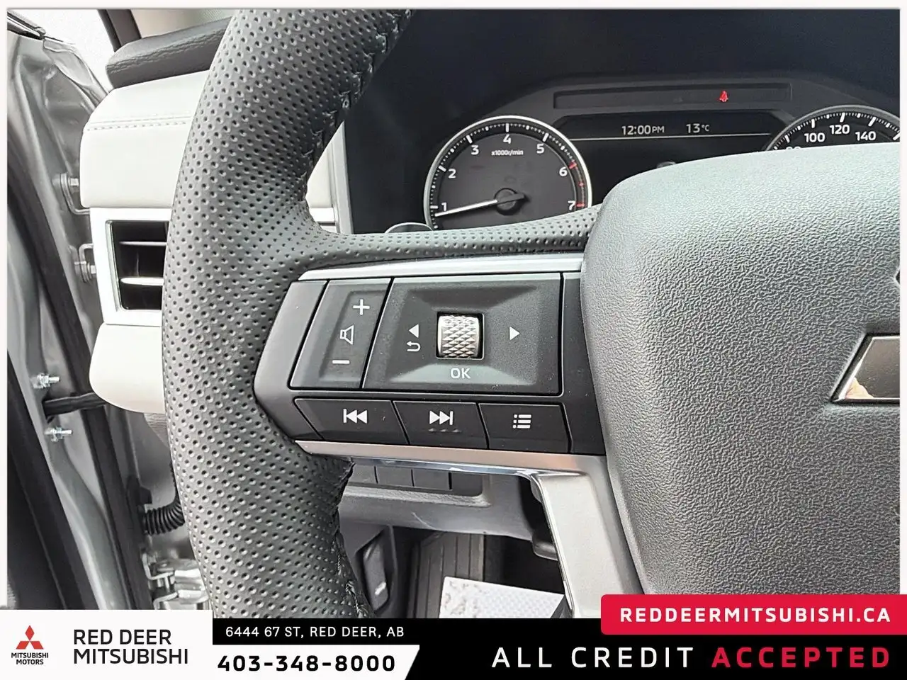 Mitsubishi Outlander снимка Mitsubishi Outlander