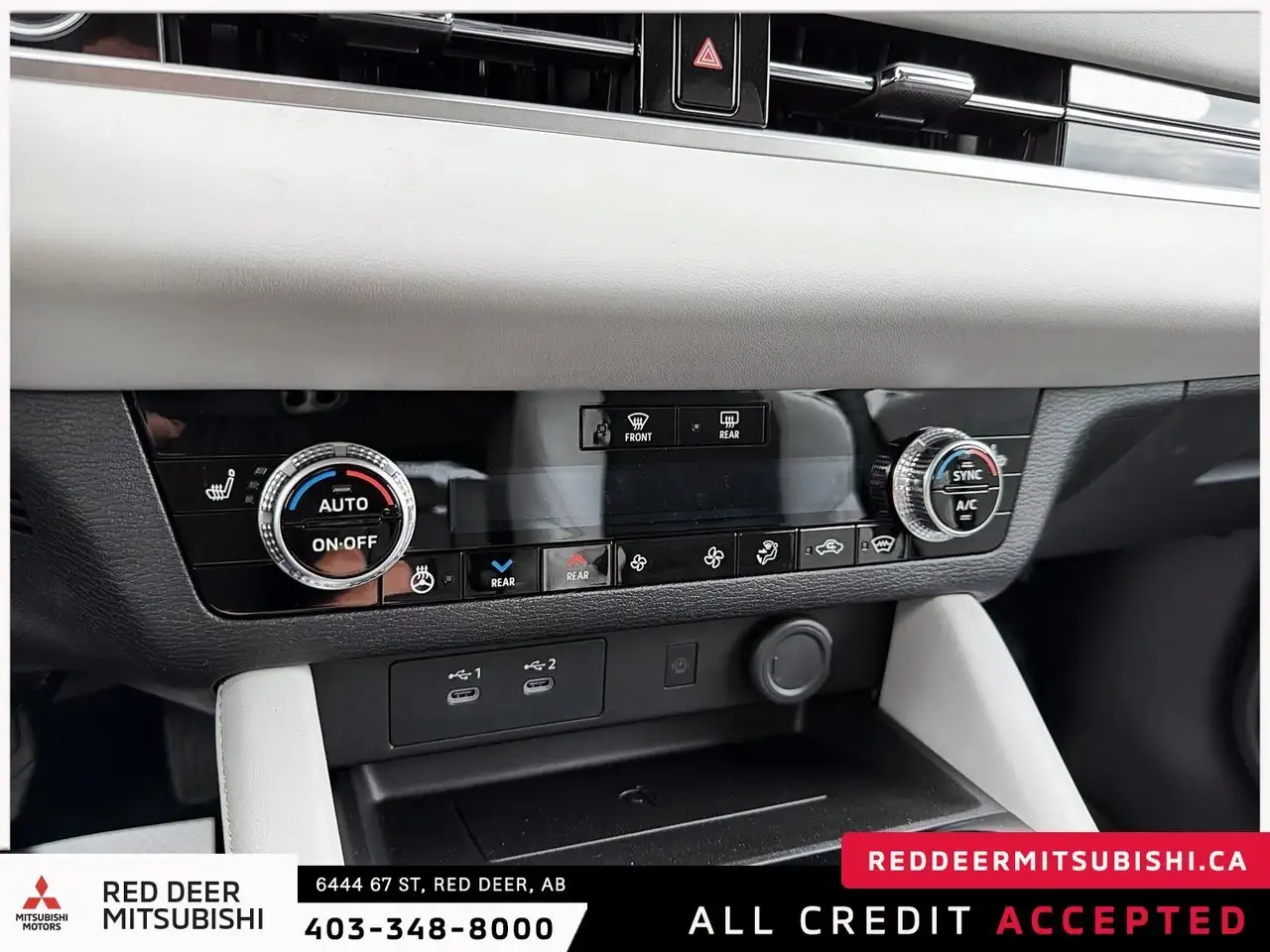 Mitsubishi Outlander снимка Mitsubishi Outlander