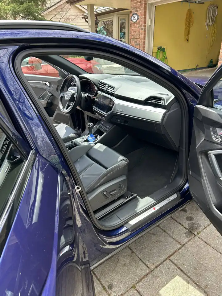 Audi Q3 снимка Audi Q3