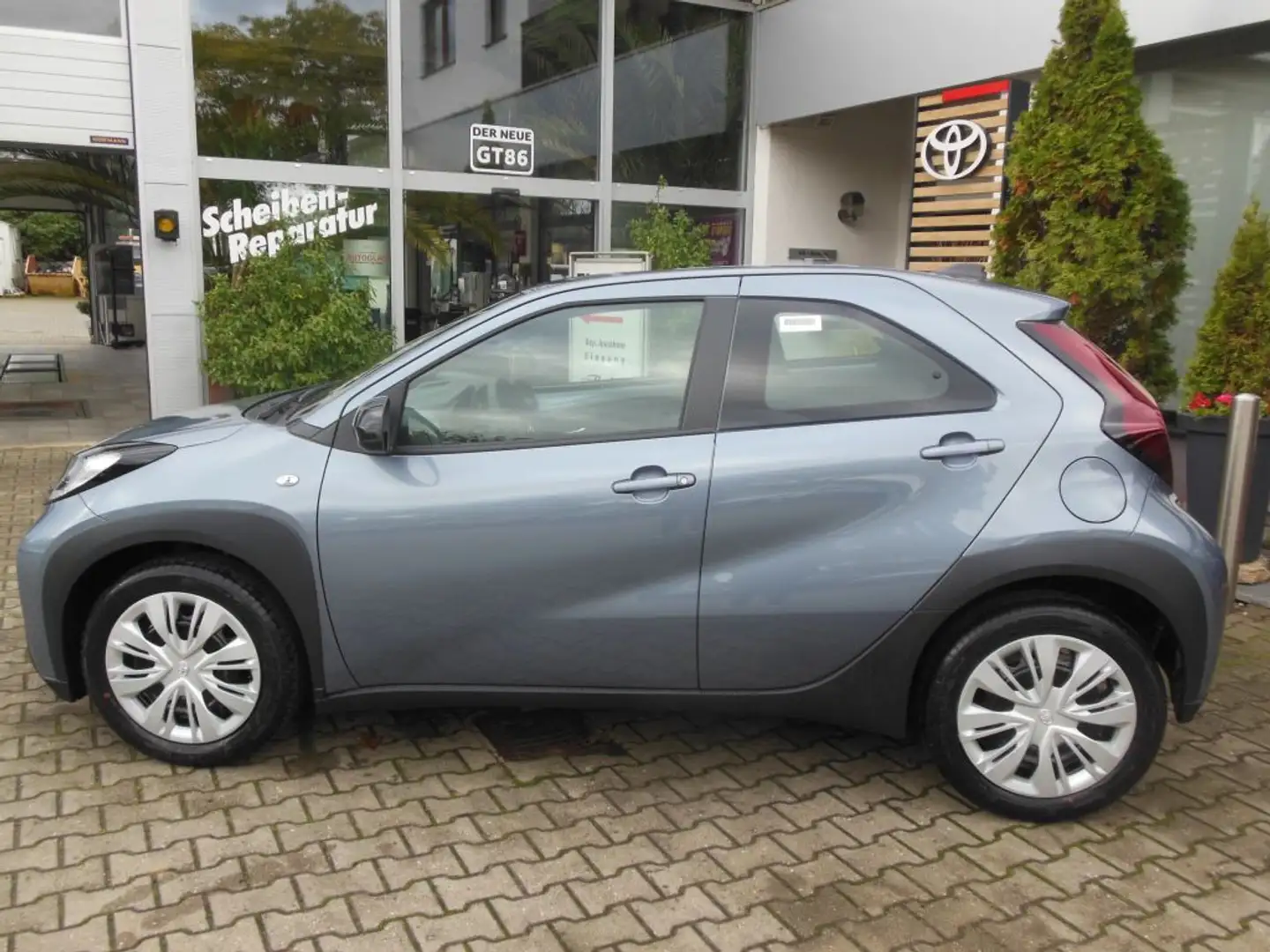 Toyota Aygo X S-CVT Automatik  Buhl Edition 3,99% m. Sitzheizung Grau - 2