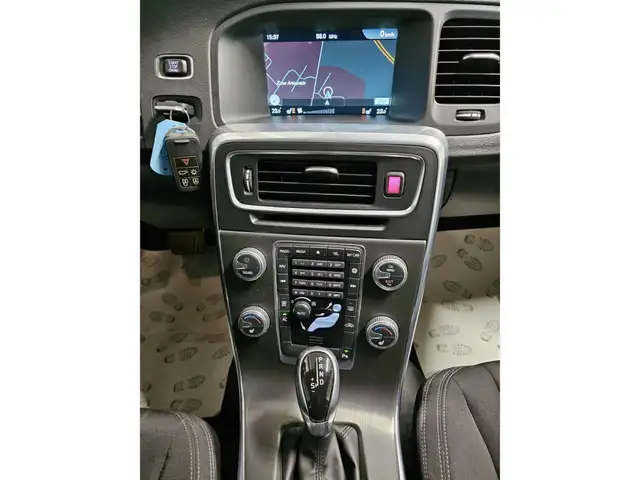 Volvo V60 view 8