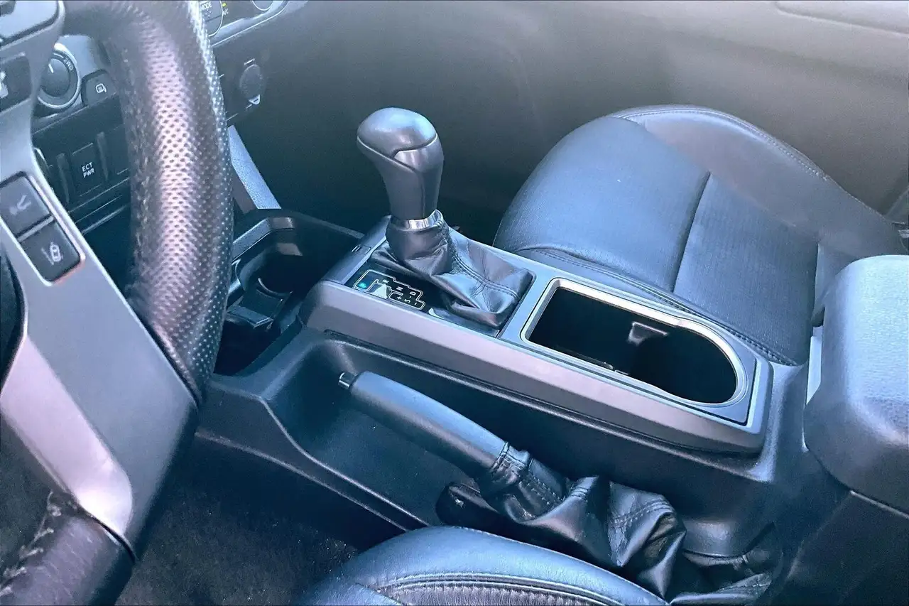 Toyota Tacoma снимка Toyota Tacoma