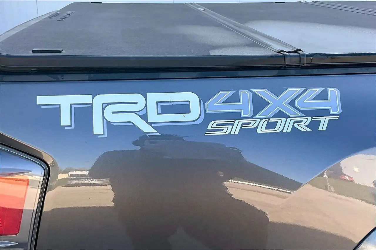 Toyota Tacoma снимка Toyota Tacoma
