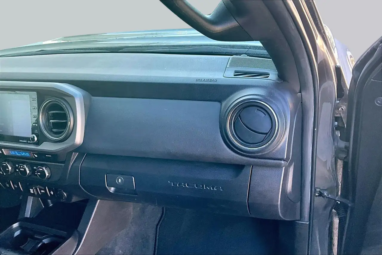 Toyota Tacoma снимка Toyota Tacoma