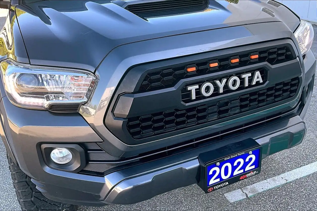 Toyota Tacoma снимка Toyota Tacoma