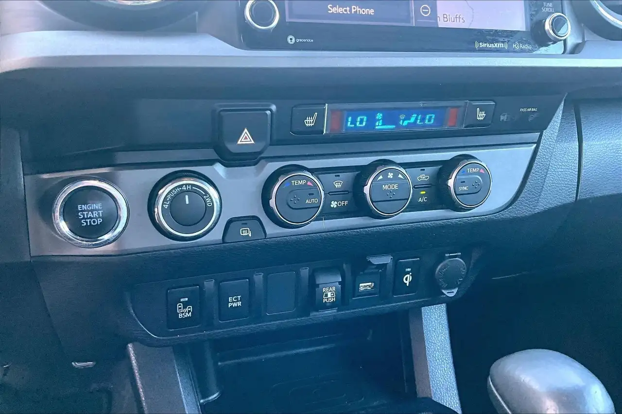Toyota Tacoma снимка Toyota Tacoma