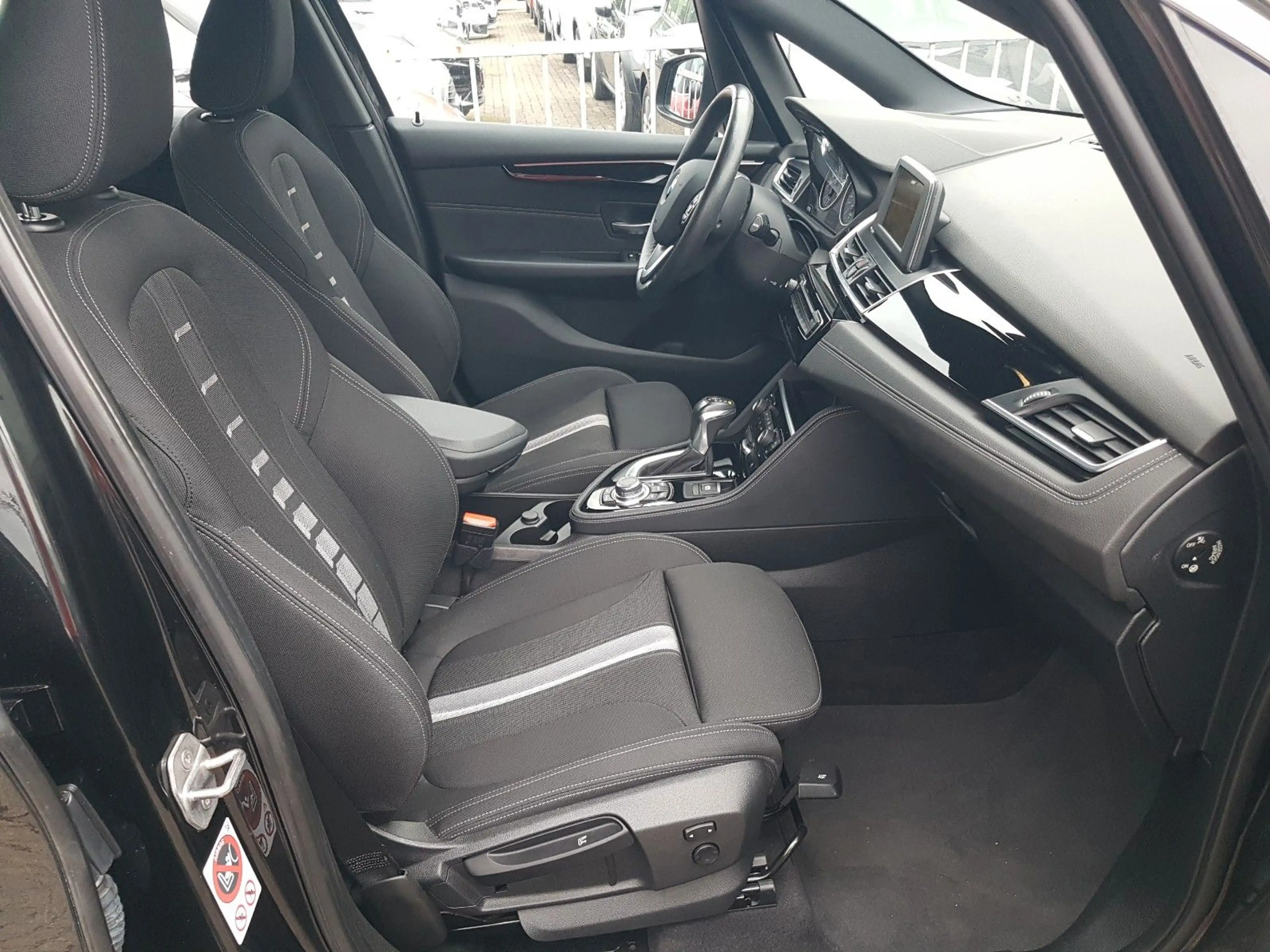 BMW 218 Sport Line Autom. LED Kamera — photo 12