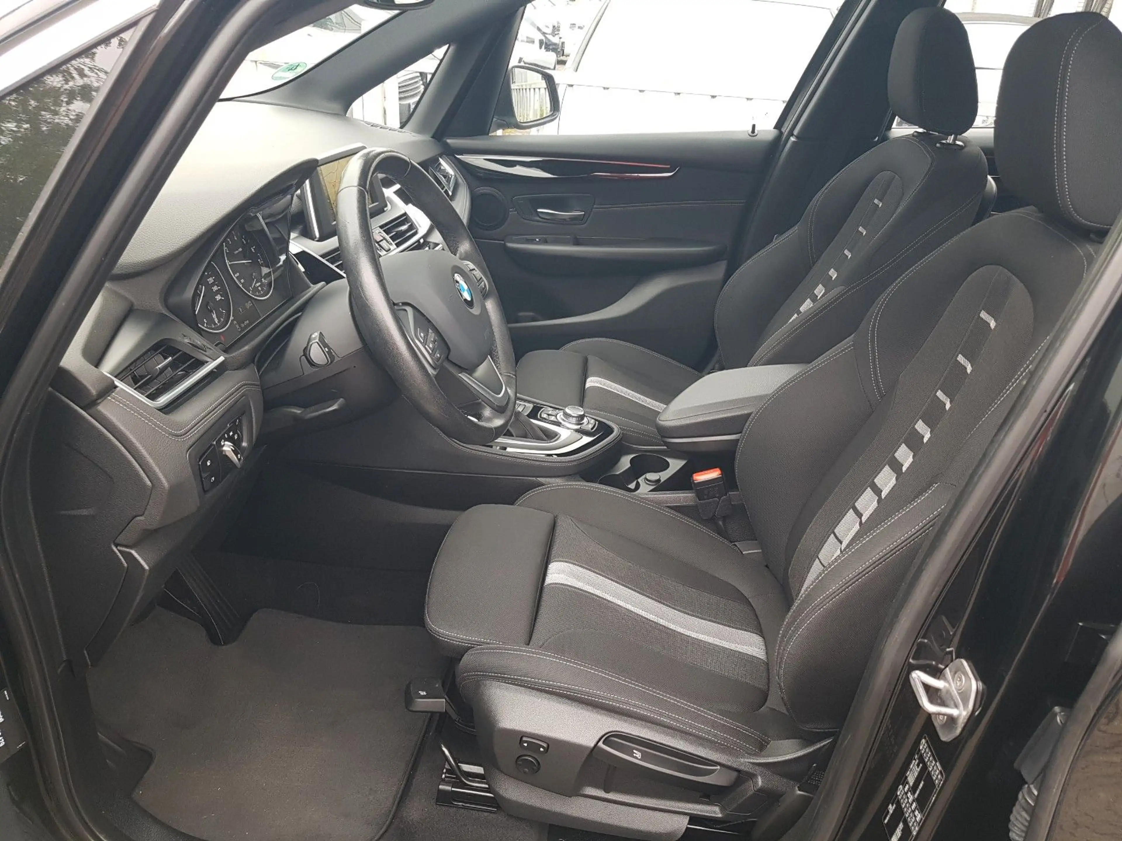 BMW 218 Sport Line Autom. LED Kamera — photo 10