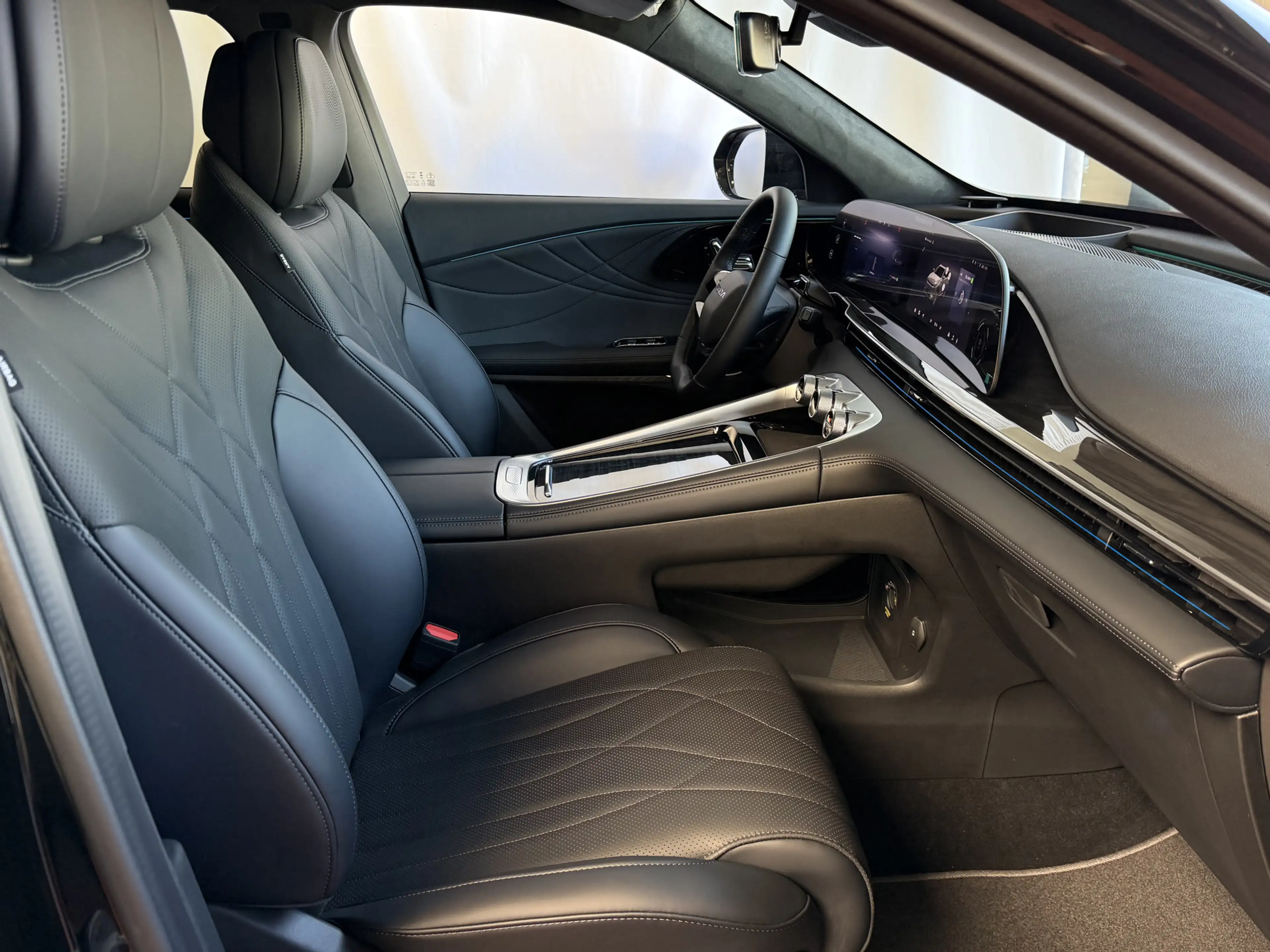 Omoda 9 OMODA 9 PREMIUM AWD 538PK MASSAGE STOEL.VERW/KOELI — photo 35
