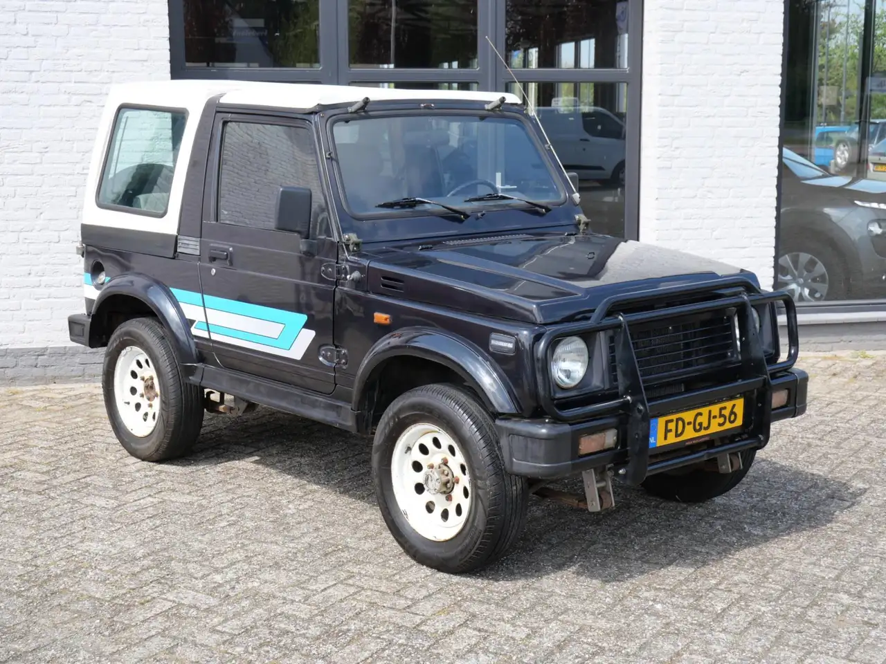 Suzuki Samurai 4x4 1.3 Cabrio met Hard top 4 persoons, foto 4