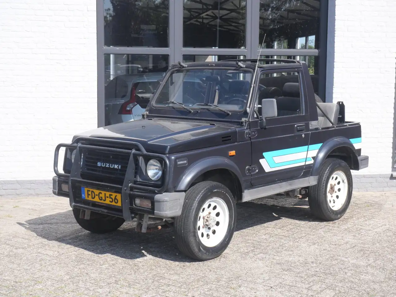 Suzuki Samurai 4x4 1.3 Cabrio met Hard top 4 persoons, foto 1