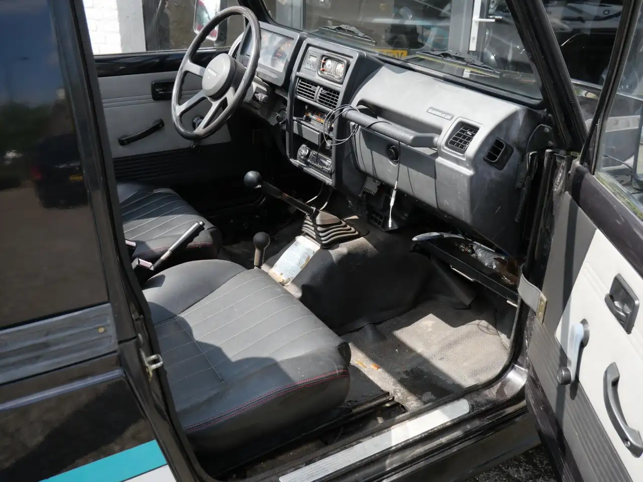 Suzuki Samurai 4x4 1.3 Cabrio met Hard top 4 persoons, foto 6