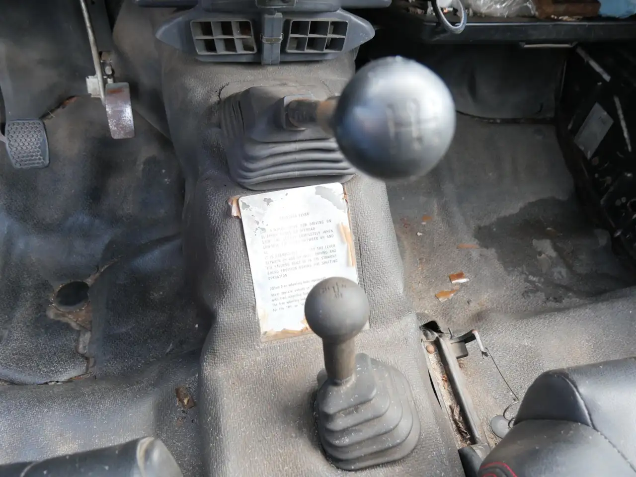 Suzuki Samurai 4x4 1.3 Cabrio met Hard top 4 persoons, foto 12