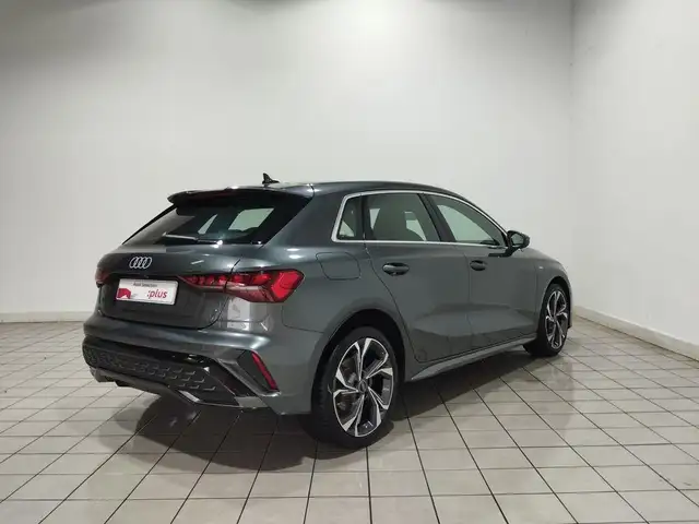 Audi A3 view 4