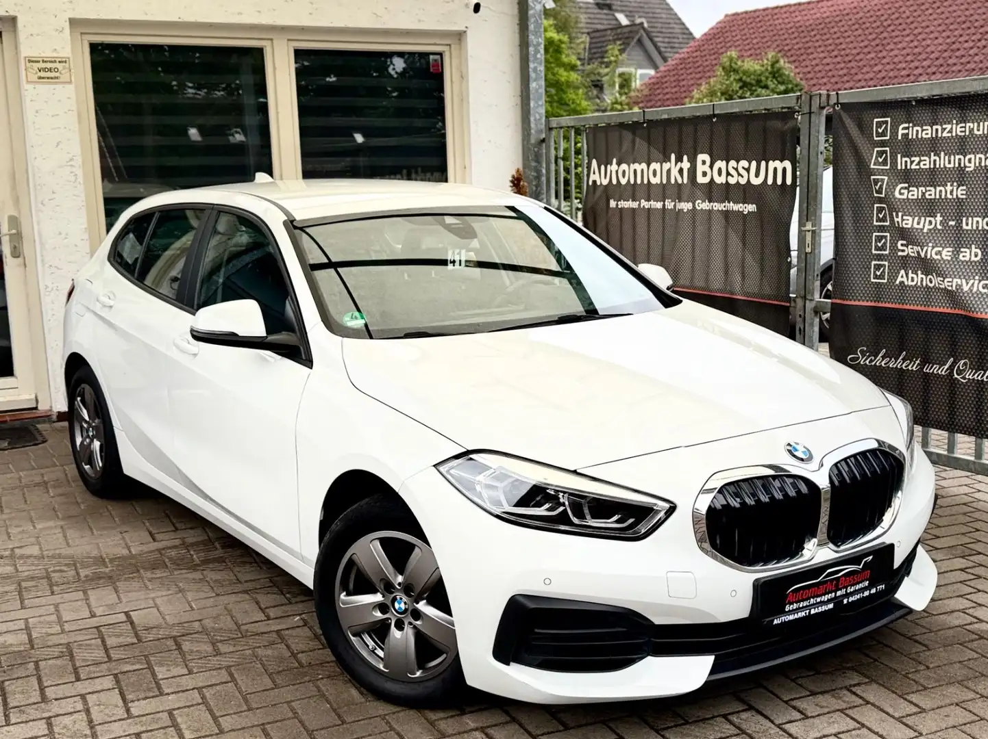 BMW 118 d Advantage Virtual LED | Navi | Shz | PDC Weiß - 1