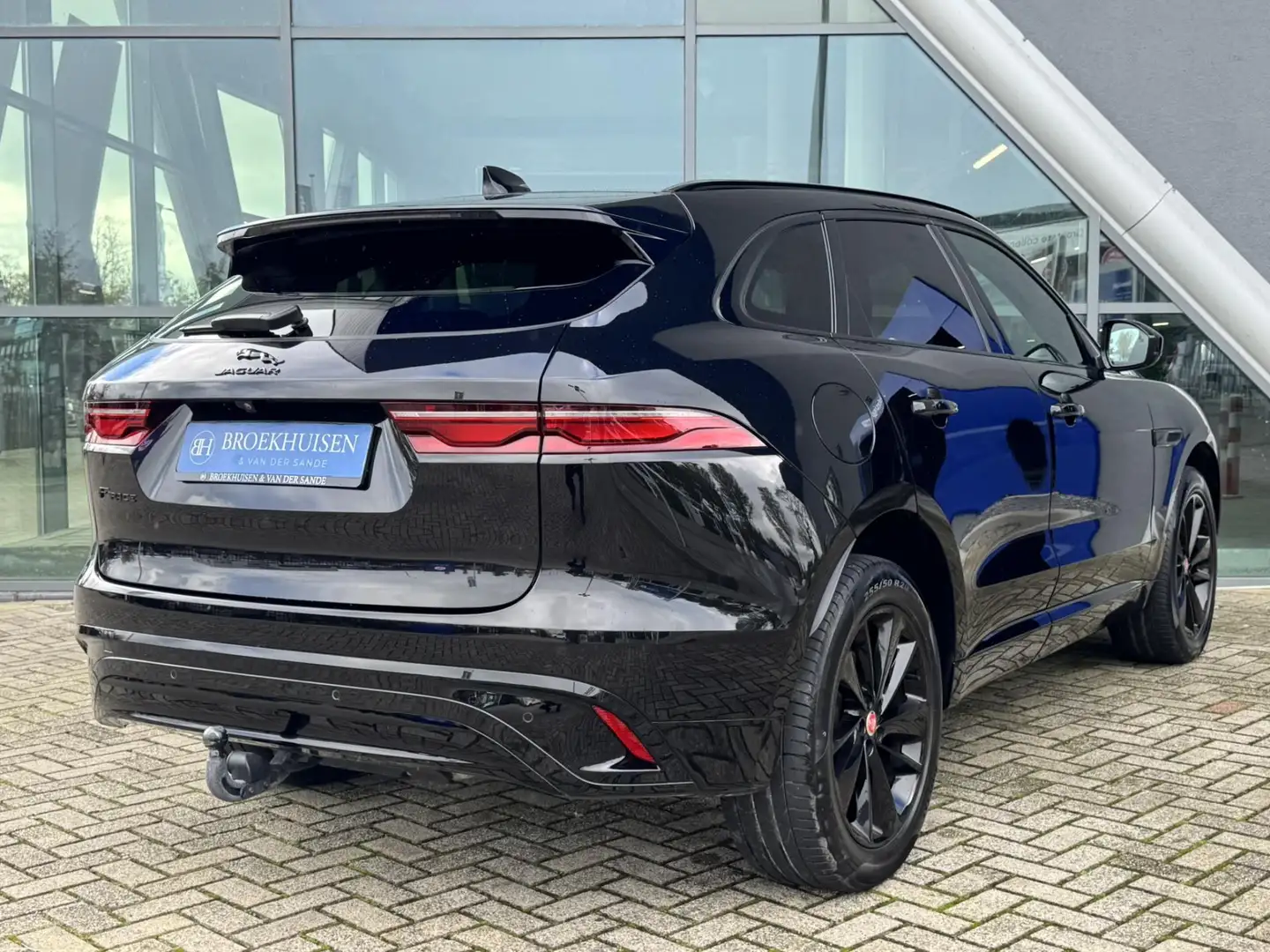 Jaguar F-Pace 2.0 P400e PHEV R-Dynamic S Black 444pk Trekhaak / Negro - 2