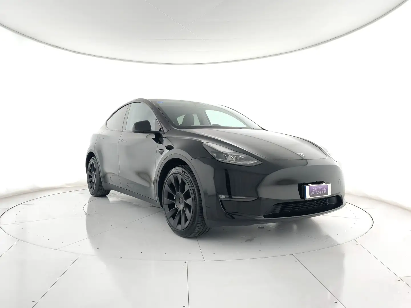 Tesla Model Y Long Range Dual Motor awd + AUTOPYLOT MAX Nero - 1