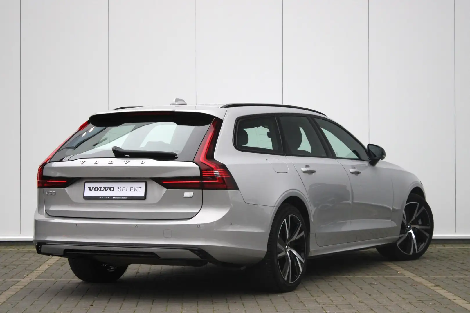 Volvo V90 T6 AUT8 350PK Ultimate Dark | Luchtvering | Bowers Grijs - 2
