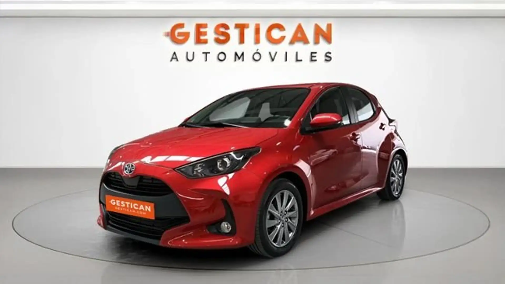 Toyota Yaris 120H 1.5 Active Tech Rojo - 1