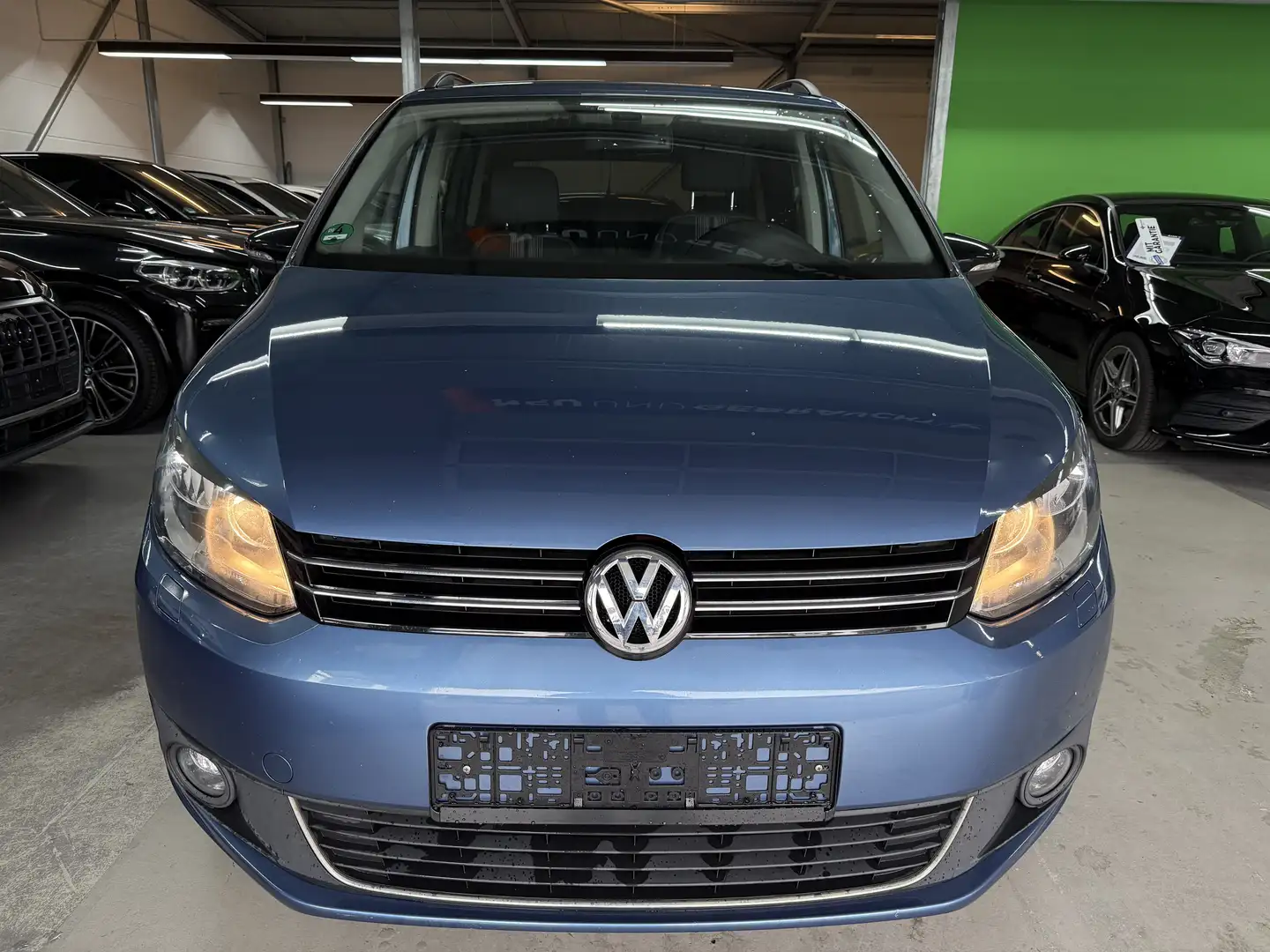Volkswagen Touran Match Blau - 2