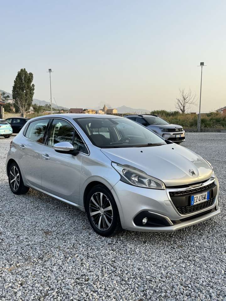 Peugeot 208 5p 1.4 hdi 8v Allure