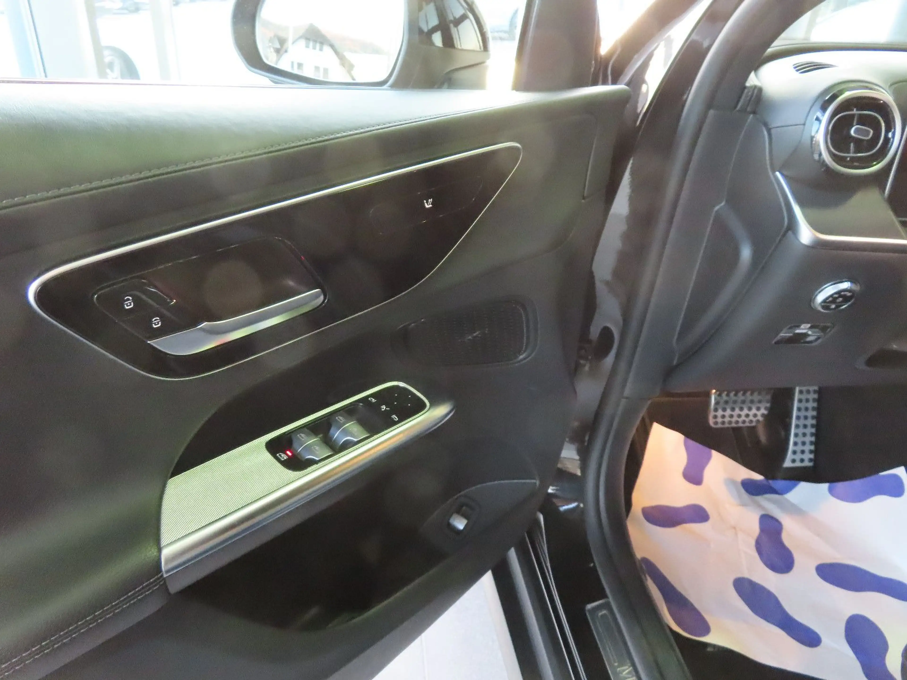 Mercedes-Benz GLC 220 d 4Matic AMG NAVI LED AHK — photo 14