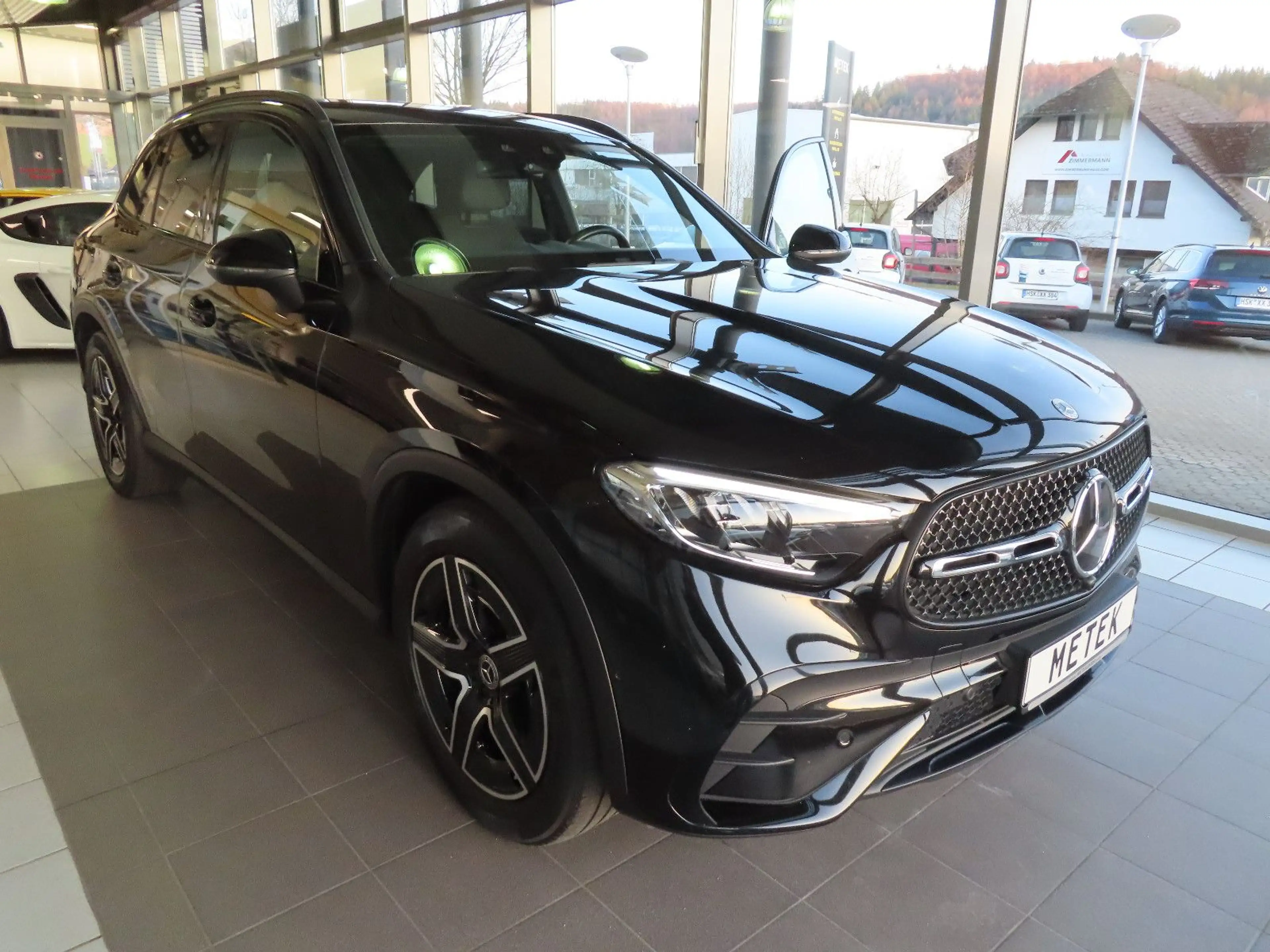 Mercedes-Benz GLC 220 d 4Matic AMG NAVI LED AHK — photo 3