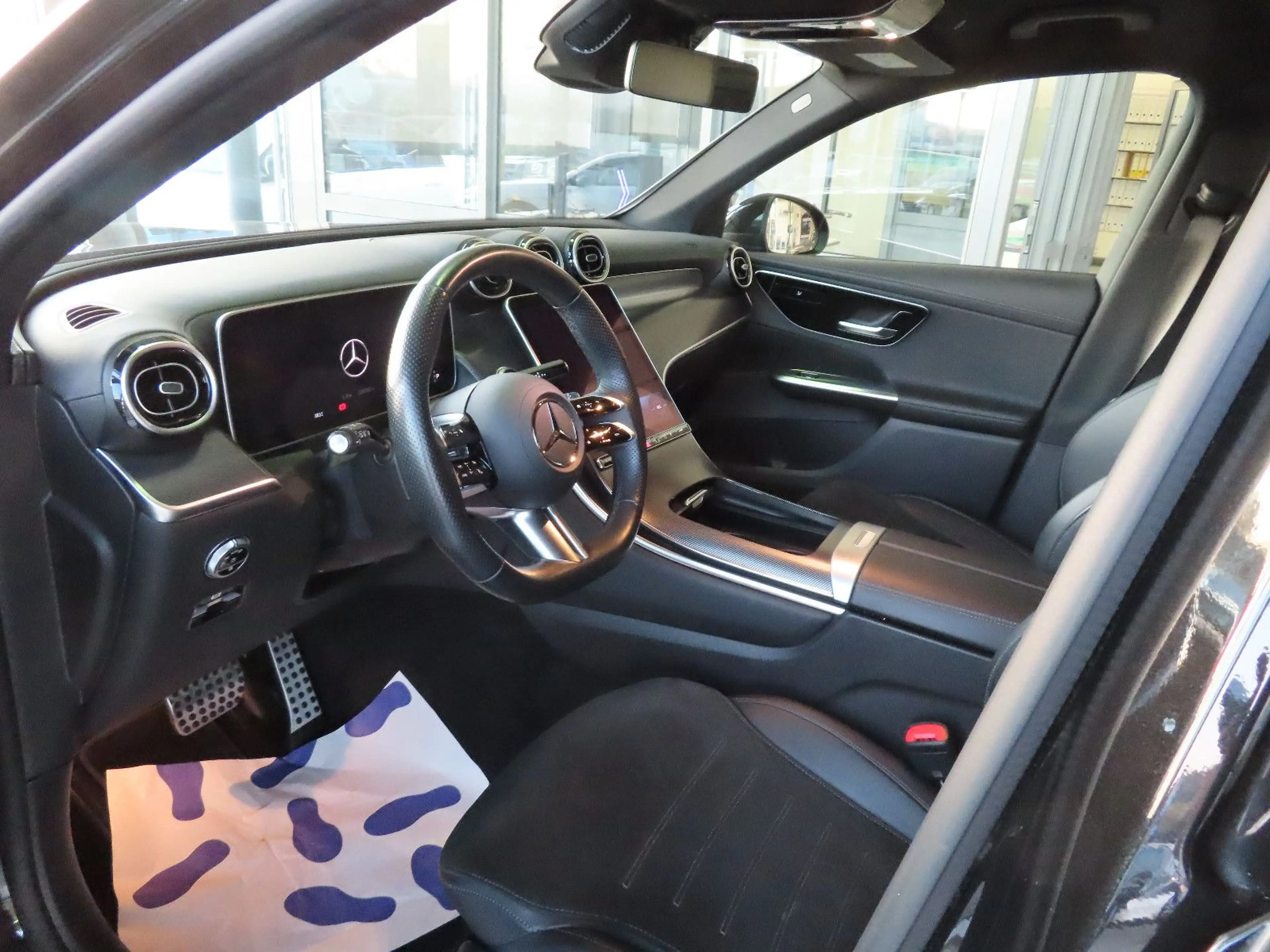 Mercedes-Benz GLC 220 d 4Matic AMG NAVI LED AHK — photo 10