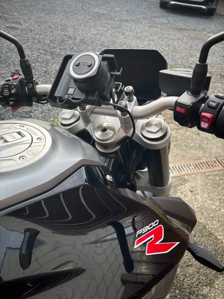 BMW F 900 R - foto 2