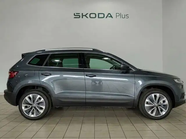 Skoda Karoq view 3