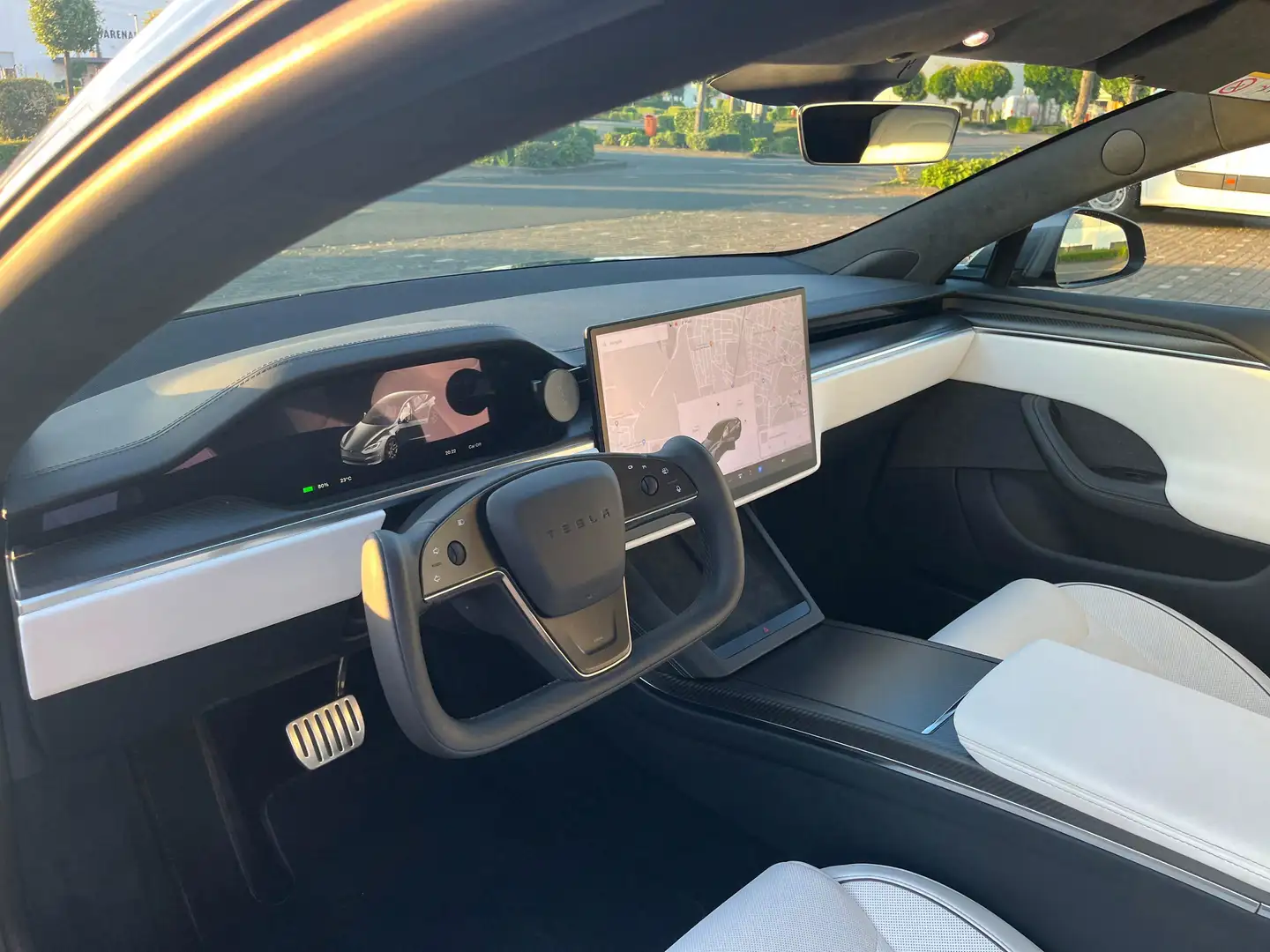 Tesla Model S Plaid | 2024 NP:135K | FreeSuperCharger | MwSt Grau - 1