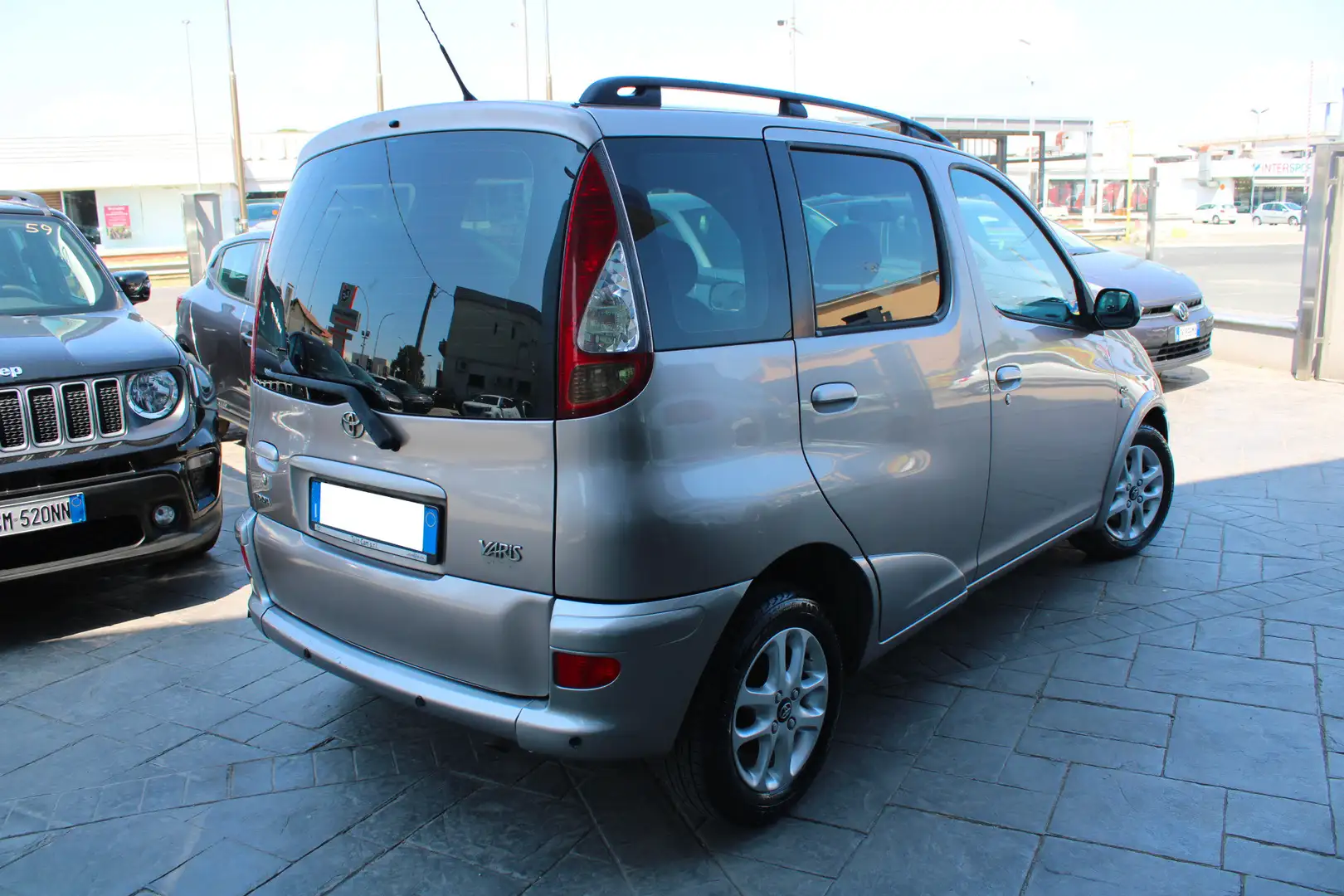 Toyota Yaris Verso 1.4 d-4d - 2