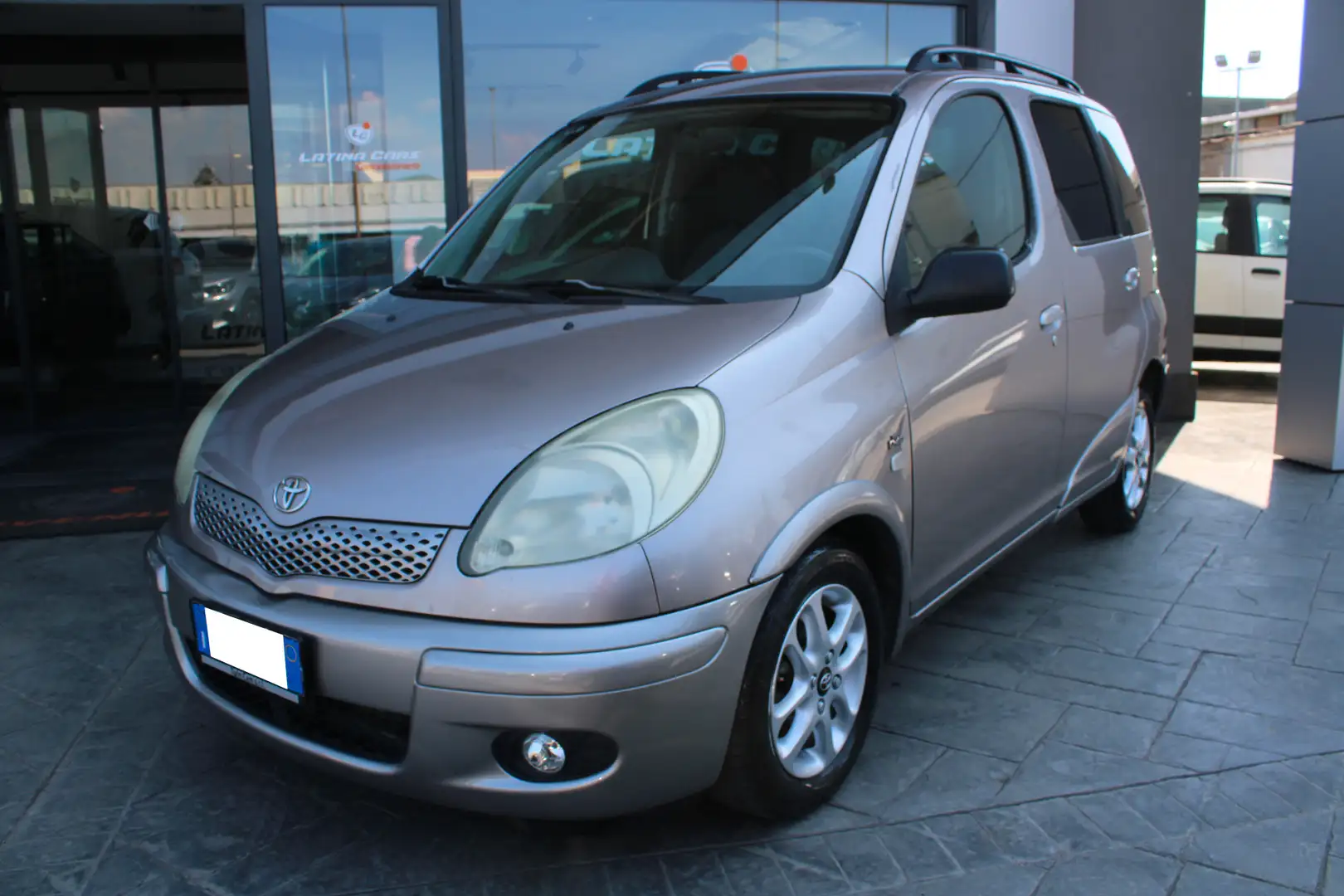 Toyota Yaris Verso 1.4 d-4d - 1