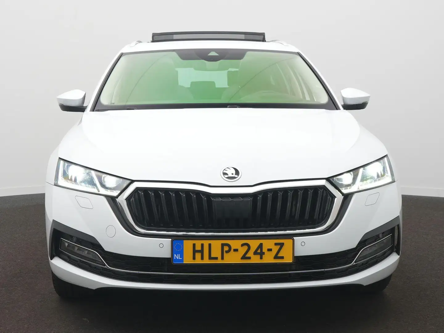 Skoda Octavia Combi 1.4 TSI iV PHEV Business Edition Plus / Pano Blanco - 2