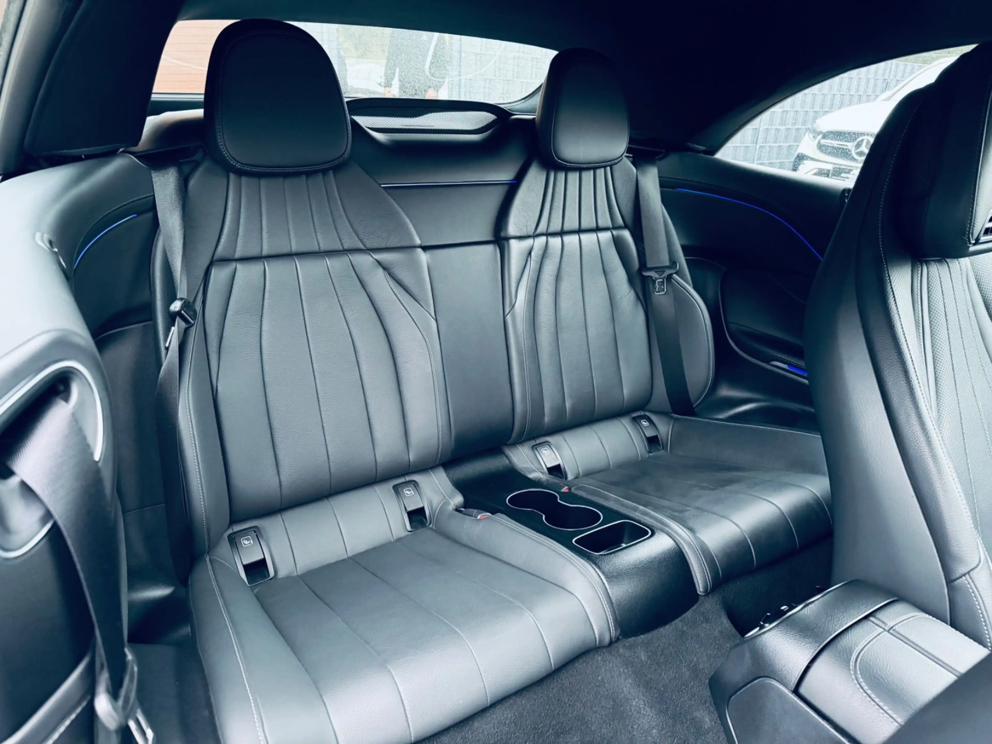 Mercedes-Benz CLE 300 Cabrio 4Matic AMG Line Premium Plus — photo 14