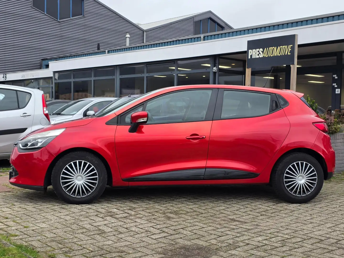 Renault Clio 0.9 TCe Expression |AIRCO|CRUISE|NAVIGATIE Rood - 2