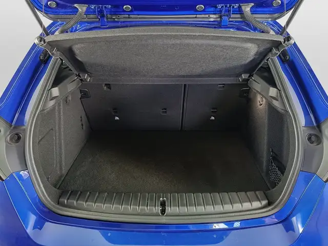 BMW 1 Series view 15