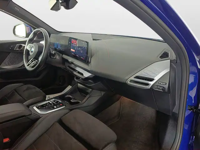 BMW 1 Series view 10