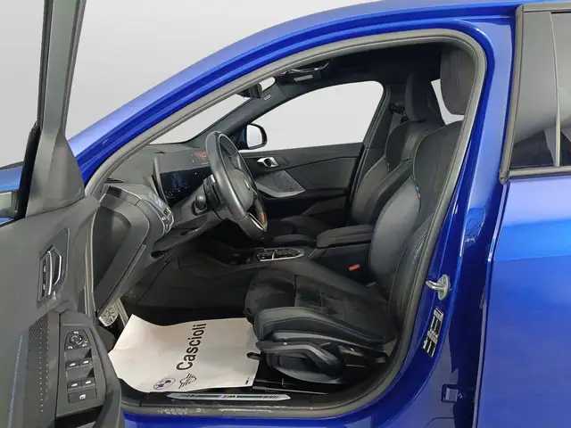 BMW 1 Series view 8
