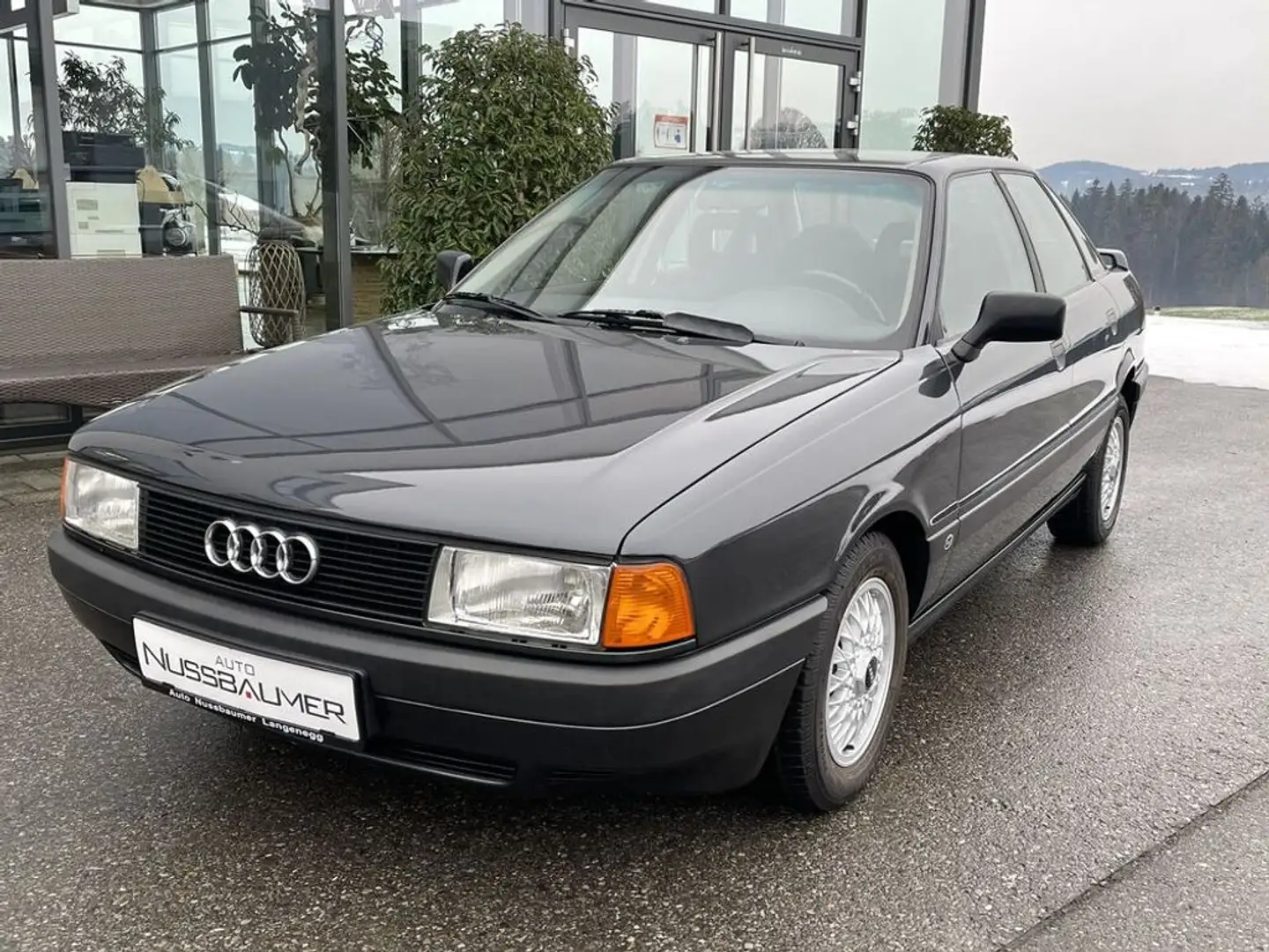 Audi 80 2.0 Sport Schiebedach Sportsitze Bestzustand Černá - 2